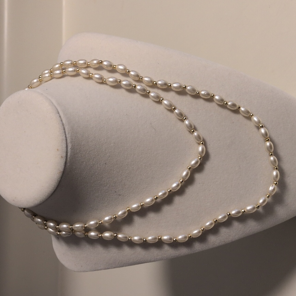 Elegant Pearl And Gold Beaded Necklace